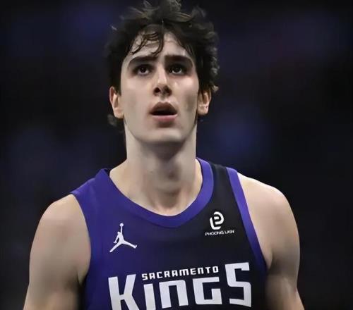 岁新星王钰,栋中超处子,球引关注,世界杯转播,2026世界杯,赛事观看,转播频道,体育直播